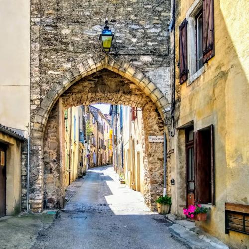 france/occitanie/olargues/porte-neuve