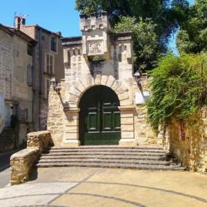 france/occitanie/pezenas/la-butte-du-chateau