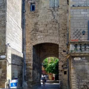 france/occitanie/pezenas/porte