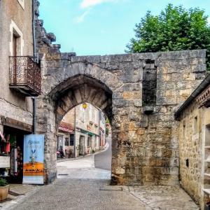 france/occitanie/rocamadour/porte-du-figuier