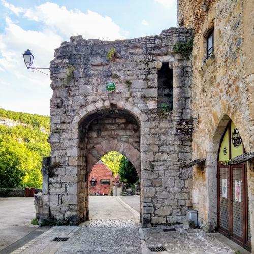 france/occitanie/rocamadour/porte-hugon