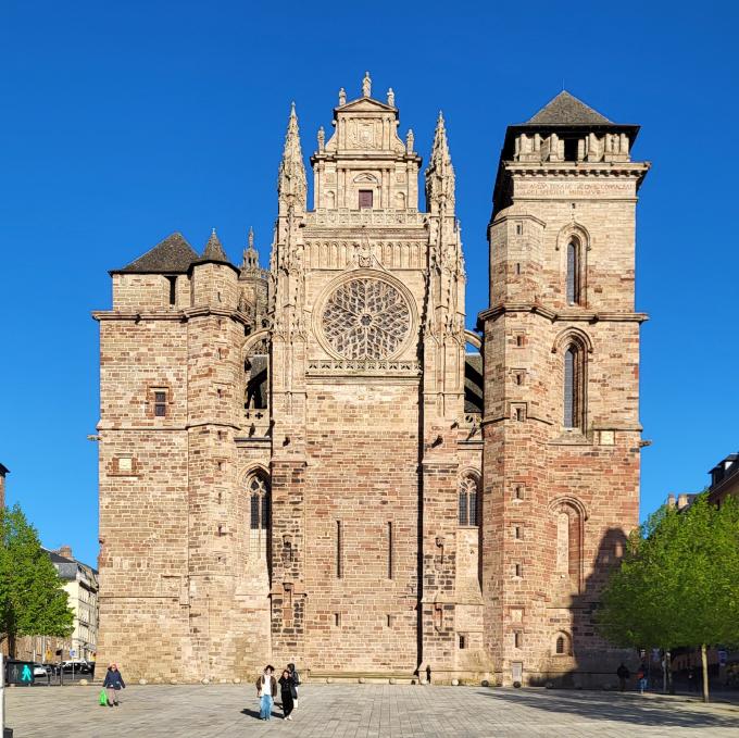 france/occitanie/rodez/cathedrale-notre-dame