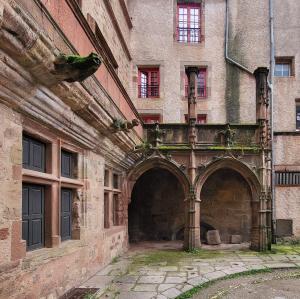 france/occitanie/rodez/maison-de-benoit