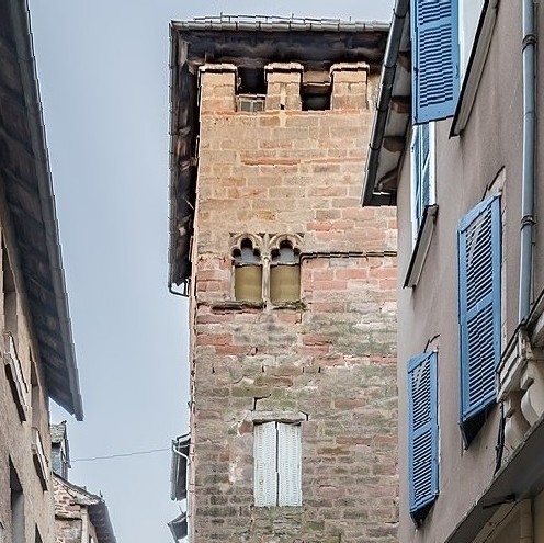 france/occitanie/rodez/maison-de-guitard