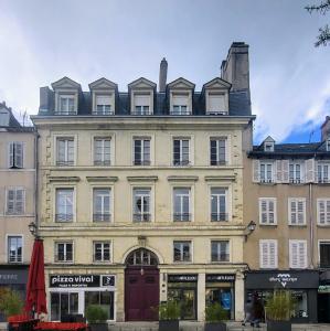 france/occitanie/rodez/place-de-la-cite