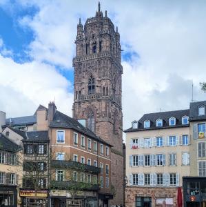 france/occitanie/rodez/place-de-la-cite