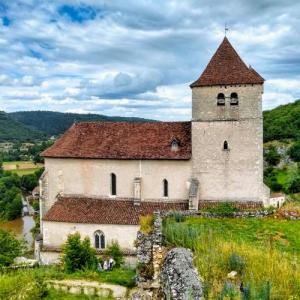 france/occitanie/saint-cirq-lapopie/eglise-fortifiee-de-saint-cirq