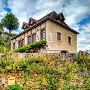 france/occitanie/saint-cirq-lapopie/information