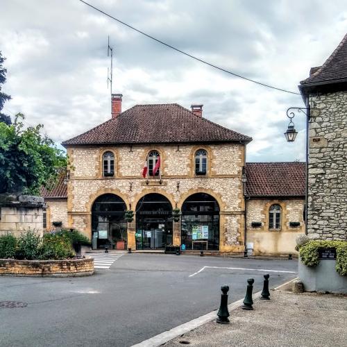 france/occitanie/souillac/mairie