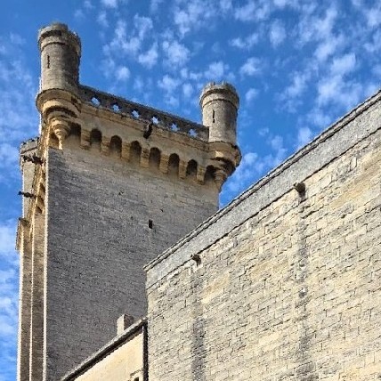 france/occitanie/uzes/tour-de-l-eveque