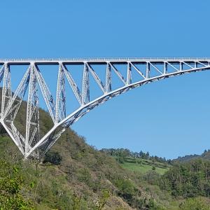 france/occitanie/viaduc-du-viaur/mirador-ouest-aire-de-go