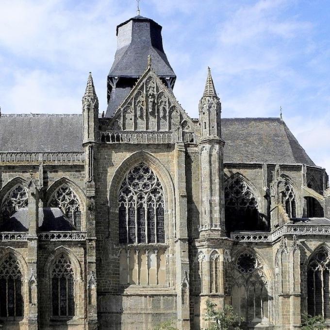 france/pays-de-la-loire/basilique-d-evron