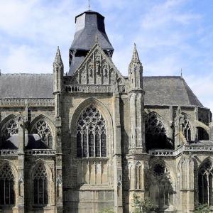 france/pays-de-la-loire/basilique-d-evron