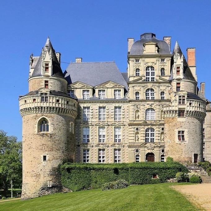 france/pays-de-la-loire/chateau-de-brissac