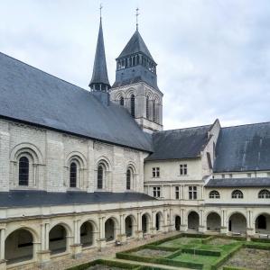 france/pays-de-la-loire/fontevraud-l-abbaye