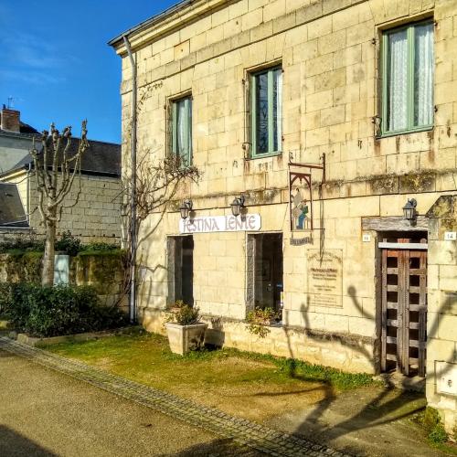 france/pays-de-la-loire/fontevraud-l-abbaye/enlumineur-festina-lente