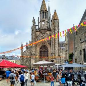 france/pays-de-la-loire/guerande/place-de-la-psalette