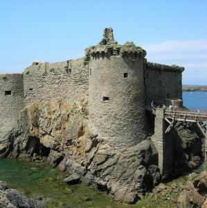 france/pays-de-la-loire/ile-d-yeu/le-vieux-chateau