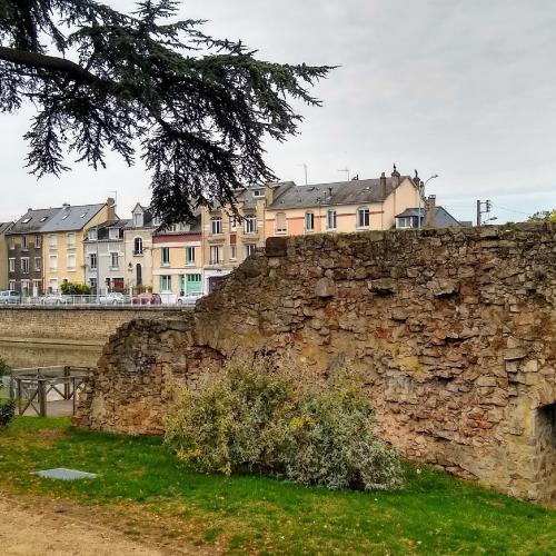 france/pays-de-la-loire/le-mans/bords-de-sarthe