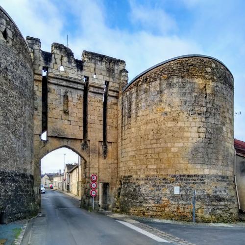 france/pays-de-la-loire/montreuil-bellay/porte-nouvelle