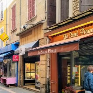 france/provence-alpes-cote-d-azur/apt/rue-saint-pierre