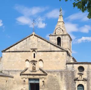 france/provence-alpes-cote-d-azur/arles/eglise-notre-dame-de-la-major