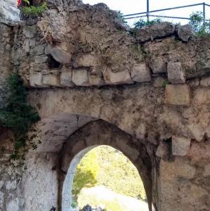 france/provence-alpes-cote-d-azur/eze/poterne-et-remparts