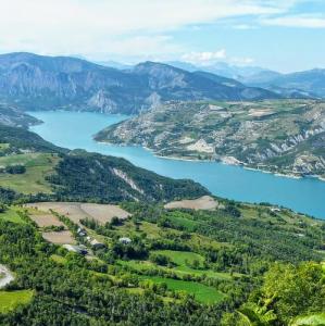 france/provence-alpes-cote-d-azur/lac-de-serre-poncon