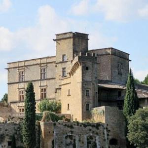 france/provence-alpes-cote-d-azur/lourmarin