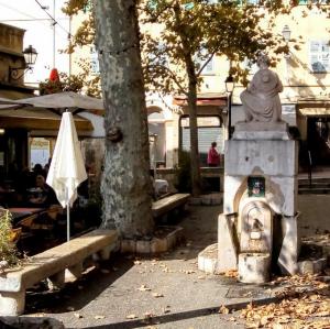 france/provence-alpes-cote-d-azur/menton/place-aux-herbes