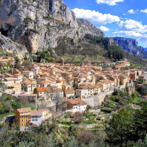 france/provence-alpes-cote-d-azur/moustiers-sainte-marie