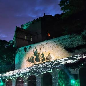 france/provence-alpes-cote-d-azur/rocher-mistral