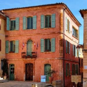 france/provence-alpes-cote-d-azur/roussillon