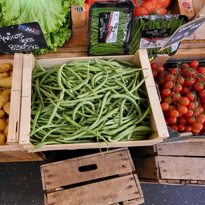 france/provence-alpes-cote-d-azur/saint-tropez/place-aux-herbes