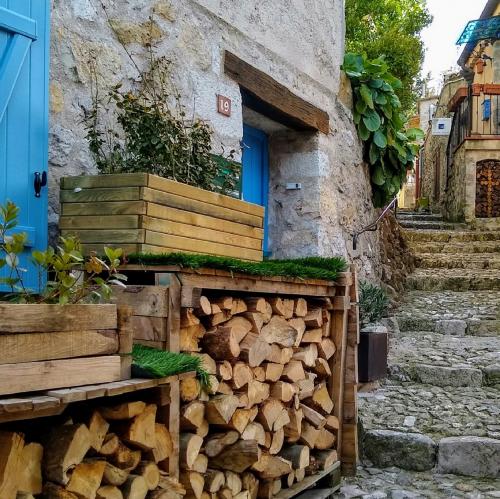 france/provence-alpes-cote-d-azur/sainte-agnes/rue-du-seigneur-haroum