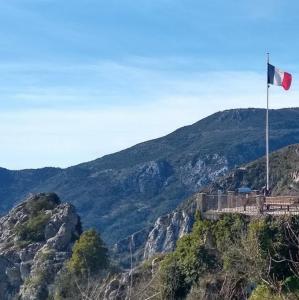 france/provence-alpes-cote-d-azur/sainte-agnes/sentier-de-la-rocaille