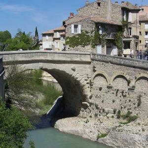 france/provence-alpes-cote-d-azur/vaison-la-romaine