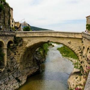 france/provence-alpes-cote-d-azur/vaison-la-romaine/pont-romain