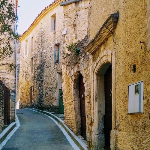 france/provence-alpes-cote-d-azur/venasque/rue-de-l-hopital