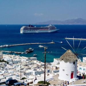 greece/mykonos/boni-s-windmill