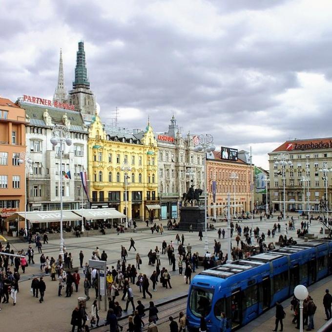 hrvatska/zagreb/trg-bana-josipa-jelacica