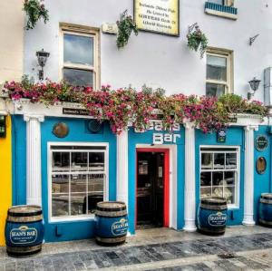 ireland/athlone/sean-s-bar