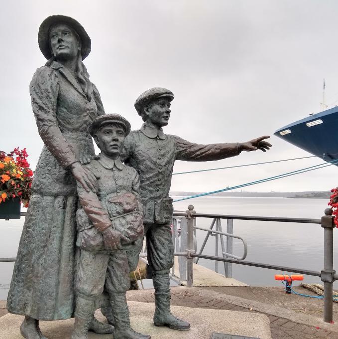 ireland/cobh/annie-moore-statue