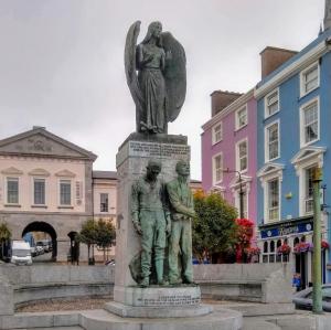 ireland/cobh/lusitania-memorial