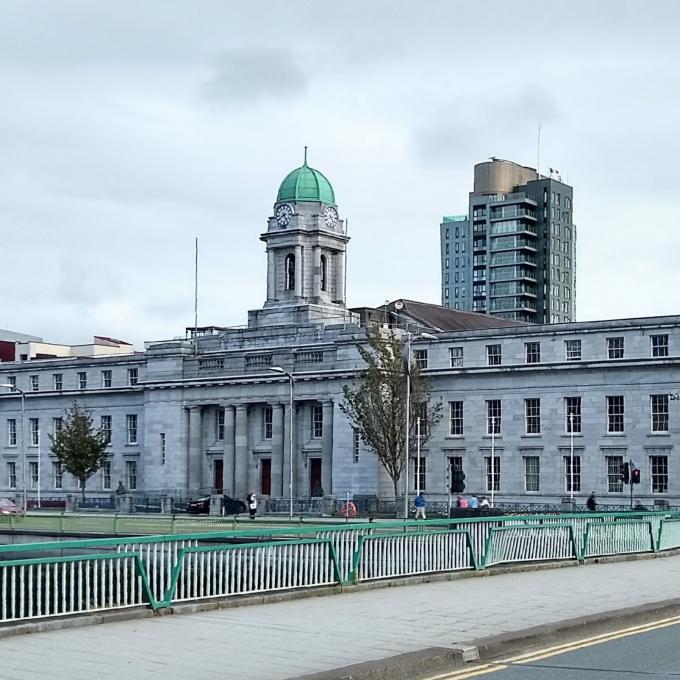 ireland/cork/city-hall