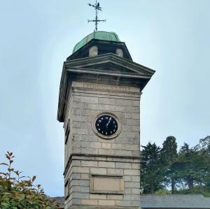 ireland/enniskerry/clock-tower