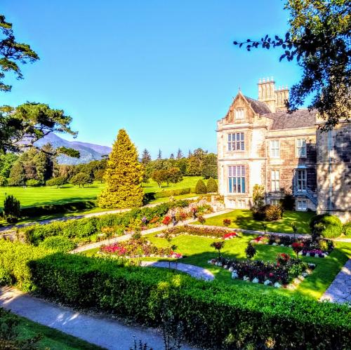 ireland/killarney-national-park/muckross-house