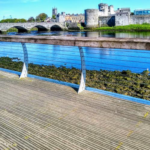 ireland/limerick/clancy-s-strand