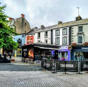 ireland/waterford/barrondstrand-street