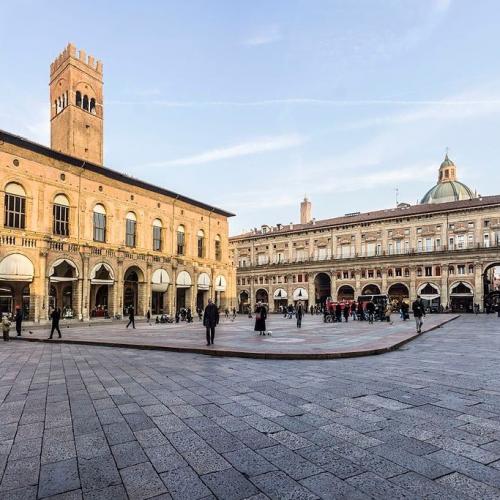 italia/bologna/piazza-maggiore